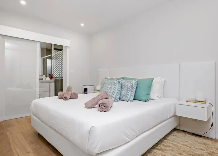 Sunset Vista 604 아파트 *